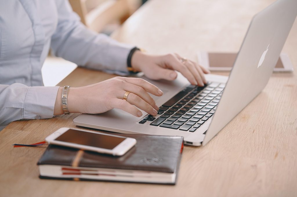 HR and digital marketing services in Delhi by Priyanka